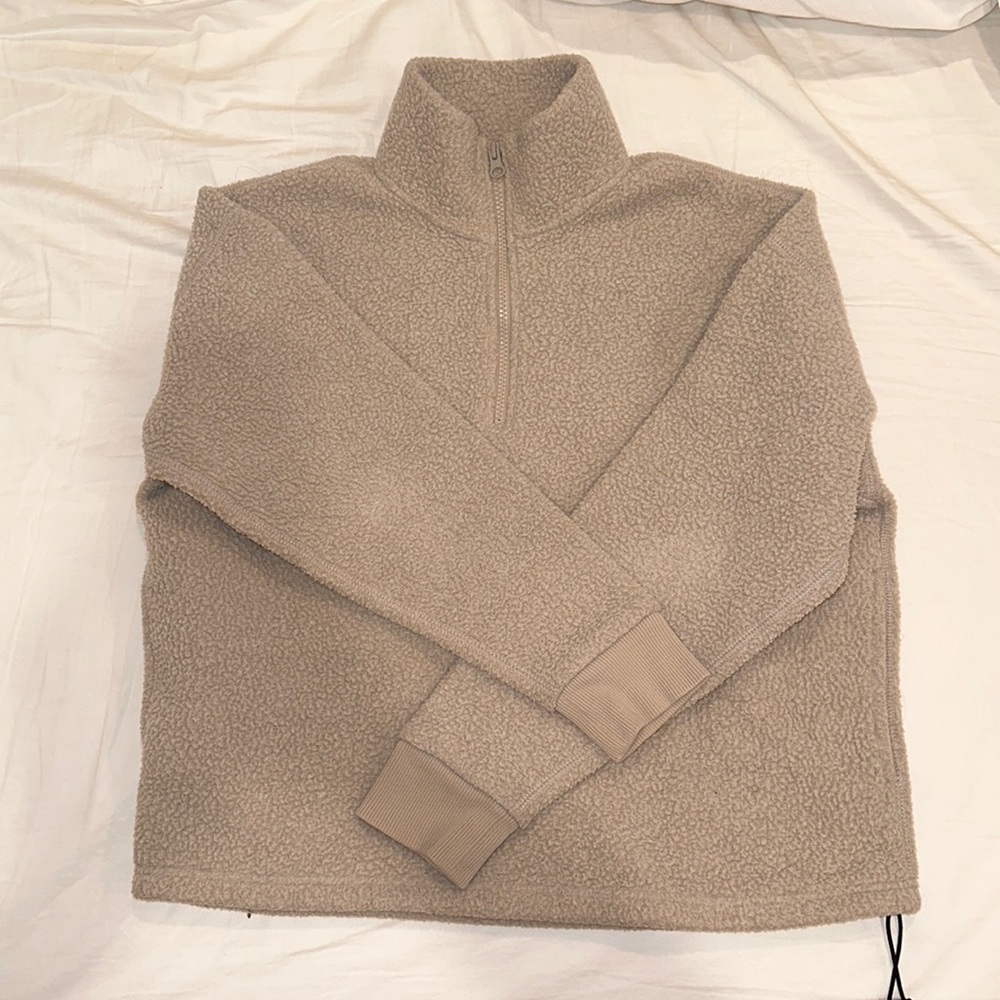 Everlane Renew fleece sweater